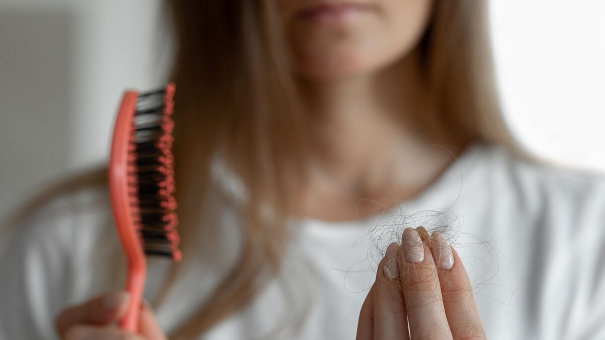 Cabelo caindo na escova